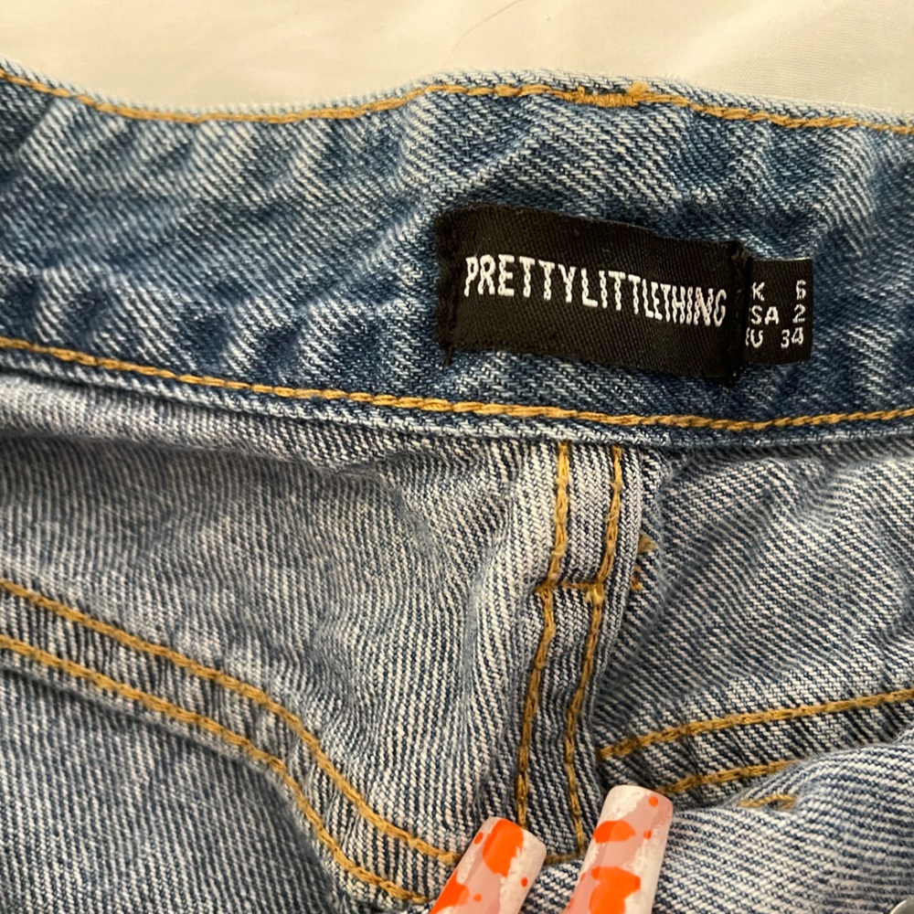 Blue jeans - Picture 3 of 3